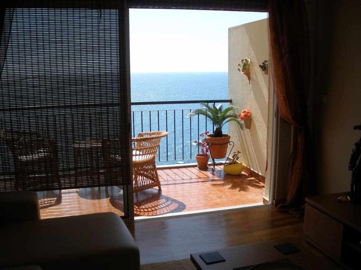 Pia'S Place - Apt With Sea View Caniço Exteriör bild